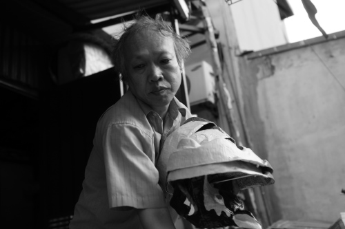 "Sót" lại một người làm mặt nạ giấy bồi giữa Thủ đô - 11