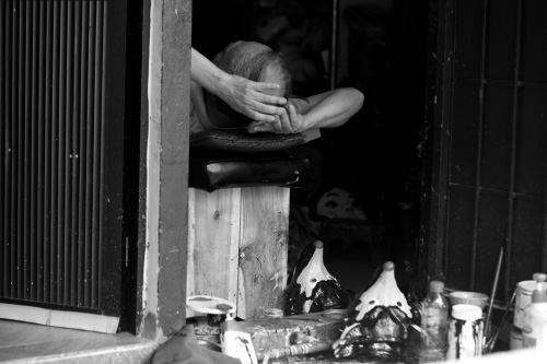 "Sót" lại một người làm mặt nạ giấy bồi giữa Thủ đô - 15