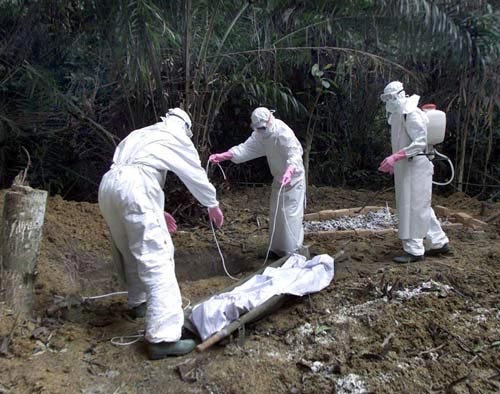 Nỗi ám ảnh của người sống sót trong 'tâm bão' Ebola - 3