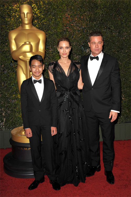 Dấu ấn thời trang của Brad Pitt và Angelina Jolie - 12