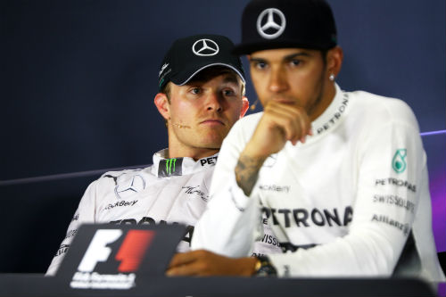 Tin HOT 30/8: Mercedes trì hoãn gia hạn HĐ với Hamilton - 1