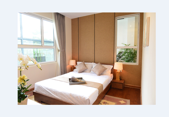 Phòng ngủ đơn giản nhưng thoáng đãng và chan hòa ánh nắng của Lam Trường
