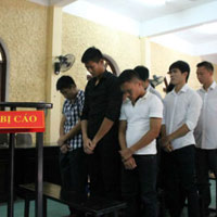 Bóng đá - Cầu thủ cá độ điêu đứng vì bầu Trường đòi tiền