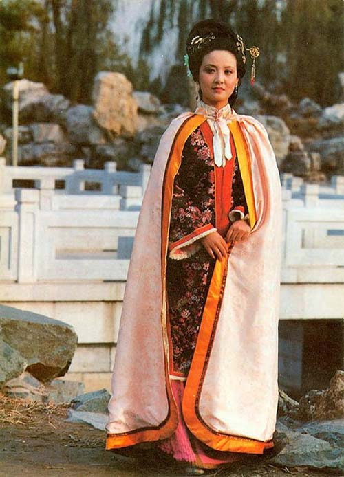 18 bóng hồng "gây thương nhớ" trong Hồng Lâu Mộng - 10