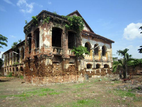 “Đột nhập” thành cổ 300 năm độc nhất tại Nam Bộ - 1