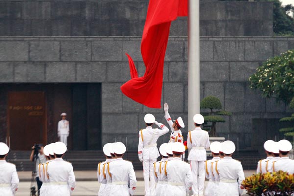 Trang trọng lễ chào cờ mừng ngày Quốc khánh - 5