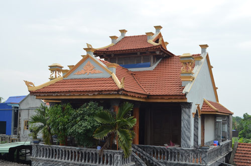 Gặp lão nông xây dựng 300 ngôi nhà gỗ lim bạc tỷ - 2