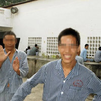 Trầm cảm nặng, nam thanh niên vào nhà vệ sinh trú ẩn