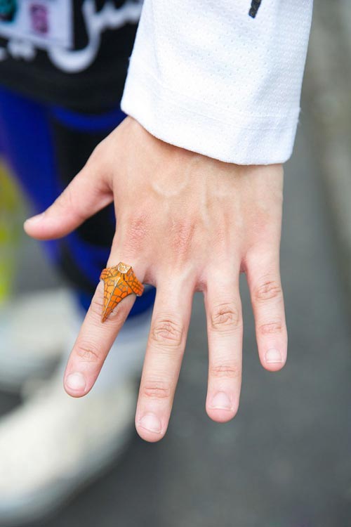 7 bạn trẻ mặc kỳ quái điển hình trên phố Nhật - 12