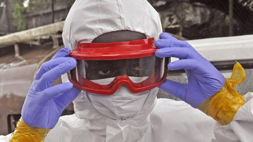 Thế giới đang thua trong trận chiến với Ebola - 1