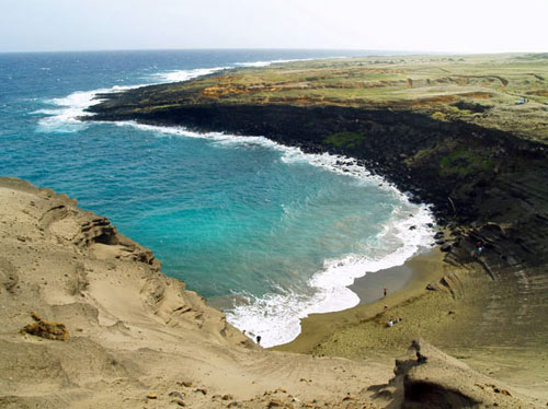 Bãi biển cát xanh lạ kỳ ở Hawaii - 9