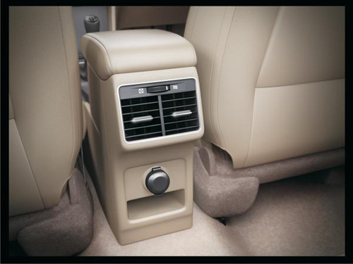 Xe giá rẻ Suzuki Ciaz cạnh tranh Honda City - 8