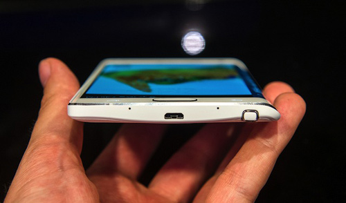 Hàng “độc” Samsung Galaxy Note Edge ra mắt - 5