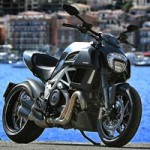 Ô tô - Xe máy - Ducati Diavel 2015: Niềm khao khát của dân mê tốc độ