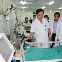 Xe lao xuống vực: Chuyển tiếp 4 bệnh nhân nặng về HN