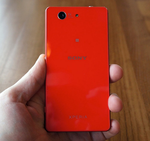 Sony Xperia Z3 Compact: Gọn gàng mà mạnh mẽ - 4