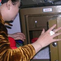 Pháp luật - Điều tra vụ trộm tiền tỉ bí ẩn