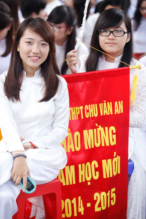 Nữ sinh Hà Nội rạng rỡ ngày tựu trường - 11
