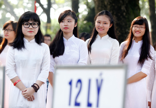 Nữ sinh Hà Nội rạng rỡ ngày tựu trường - 10