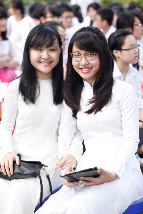 Nữ sinh Hà Nội rạng rỡ ngày tựu trường - 13