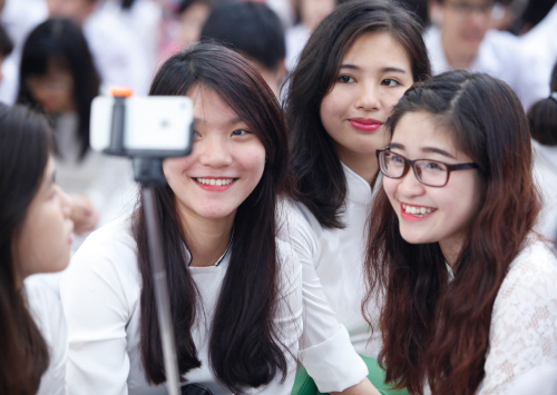 Nữ sinh Hà Nội rạng rỡ ngày tựu trường - 15