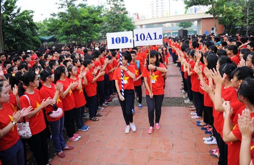 Lễ khai giảng đỏ rực sắc cờ ở trường Lương Thế Vinh - 3