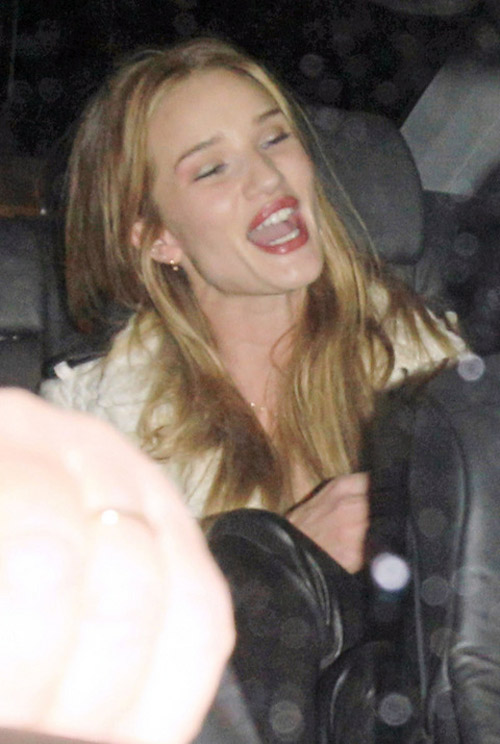 Người mẫu "quậy tới bến" khi say xỉn - 9