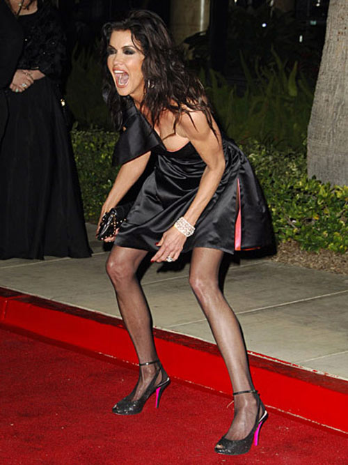 Người mẫu "quậy tới bến" khi say xỉn - 18