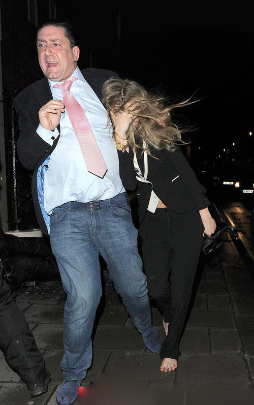 Người mẫu "quậy tới bến" khi say xỉn - 8