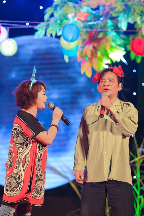 Quang Tèo buộc nơ lên tóc làm chú Cuội - 4