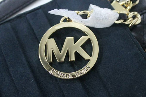 Cách phát hiện túi Michael Kors nhái - 4