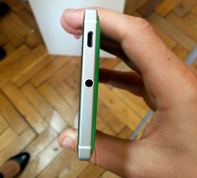 Trên tay Nokia Lumia 830 giá 9 triệu đồng - 15