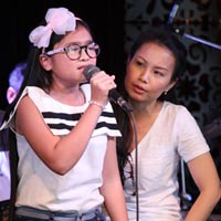 Ca nhạc - MTV - Cẩm Ly dốc sức tập luyện cho "cô bé nhà nông"