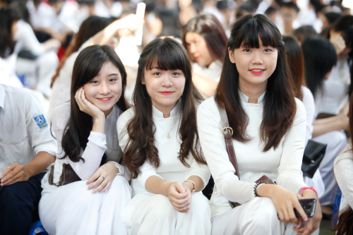 Nữ sinh Hà Nội rạng rỡ ngày tựu trường - 18