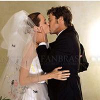 Phim - Jolie-Pitt bán ảnh cưới với giá 5 triệu đô