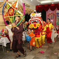 Bạn trẻ - Cuộc sống - Trung thu nhớ quê nhà