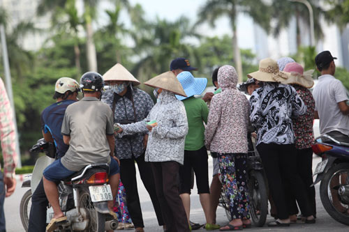 U19 VN đấu U19 Úc: 750.000 đồng/cặp vé “chợ đen” - 12