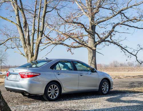 Toyota Camry 2015 chính thức có giá bán - 9