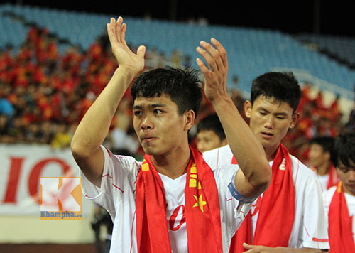 U19 Việt Nam: Vui sao nước mắt lại trào! - 7