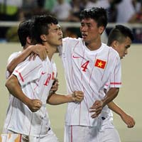 Bóng đá - HLV Lê Thụy Hải đã "ngả mũ" trước U19 Việt Nam