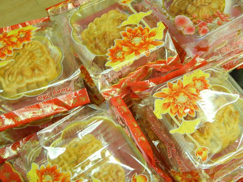 Nữ sinh làm 200 bánh trung thu tặng trẻ nhỏ vùng cao - 7