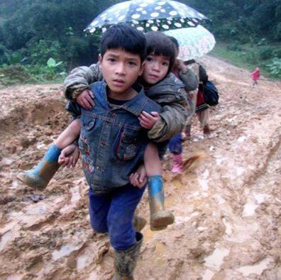 Nữ sinh làm 200 bánh trung thu tặng trẻ nhỏ vùng cao - 2