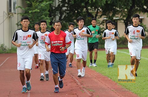U19 Việt Nam tập dứt điểm để đối đầu U19 Nhật - 1