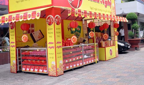 Hạ giá “khủng”, bánh Trung thu vẫn ế - 2