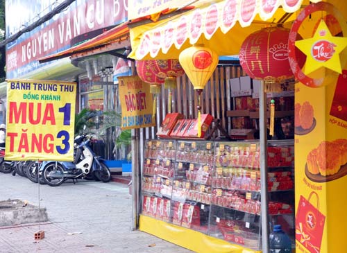 Hạ giá “khủng”, bánh Trung thu vẫn ế - 3