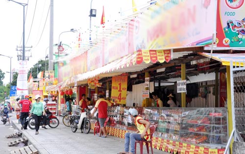 Hạ giá “khủng”, bánh Trung thu vẫn ế - 6