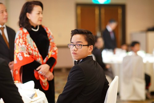 Cậu bé vàng Piano Nguyễn Việt Trung tái ngộ khán giả Việt - 5
