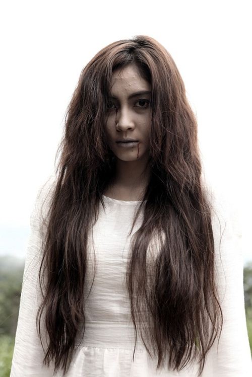 Những Hoa hậu Việt không ngại "xấu" trên phim - 10