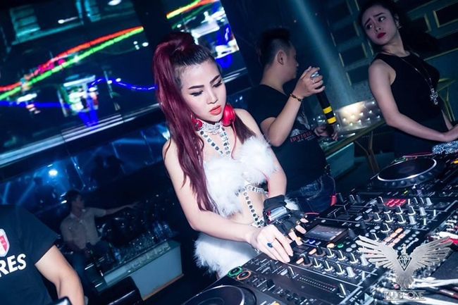 Ngắm DJ nóng bỏng "bạn gái tin đồn" của Hồ Quang Hiếu - 15