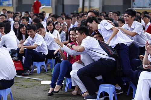 Sơn Tùng M-TP khiến fan nam cũng "phát cuồng" - 12